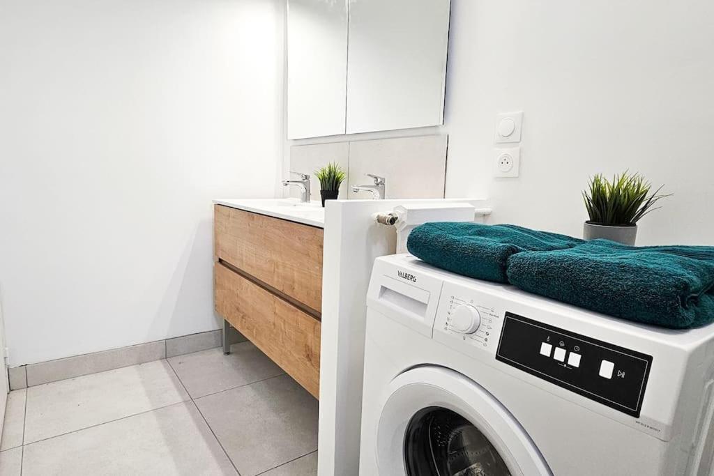 C'Est Chez Maurice! 4 Ch Wifi Balcon Parking Free Daire Saint-Etienne  Dış mekan fotoğraf