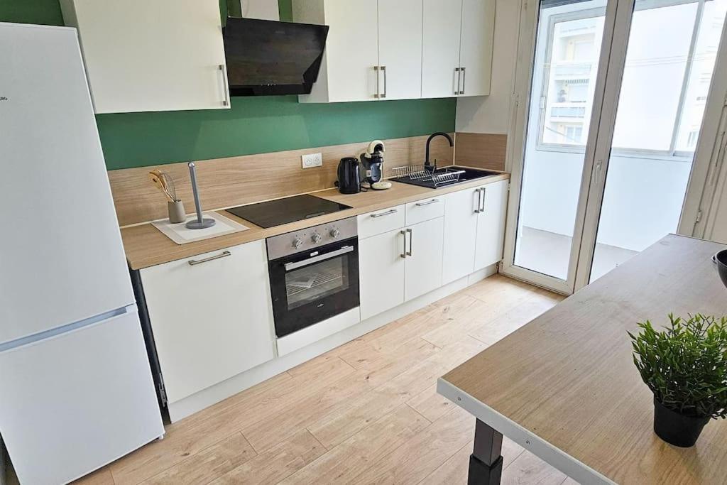 C'Est Chez Maurice! 4 Ch Wifi Balcon Parking Free Daire Saint-Etienne  Dış mekan fotoğraf